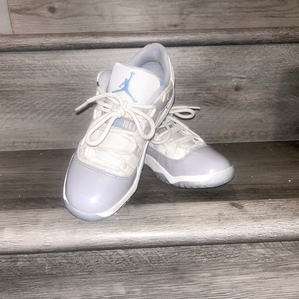 Kids Jordan 11 lows
